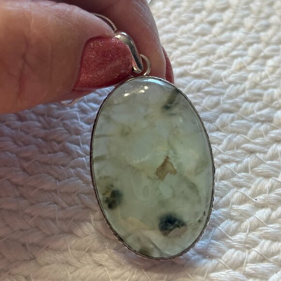 Gorgeous MOSS PREHNITE Handmade Sterling 925 Pendant/Chain #951D - Picture 2 of 3